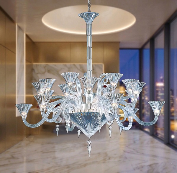 クリスタルのカットがきれいなシャンデリア「KKMD-60138-4」18灯