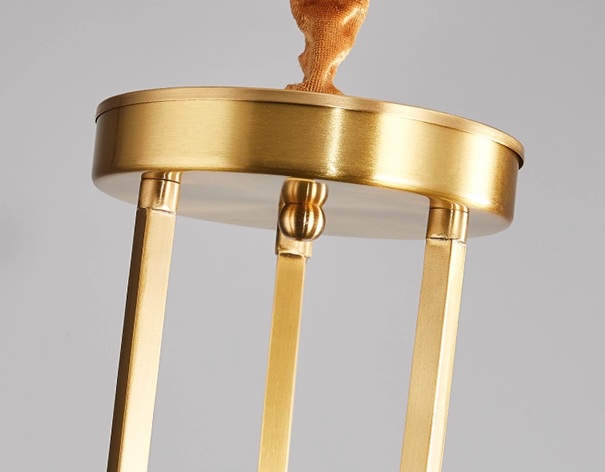 銅製フレームとクリスタルシェードがエレガントなシャンデリア「CO-COSK2025-4」フレーム