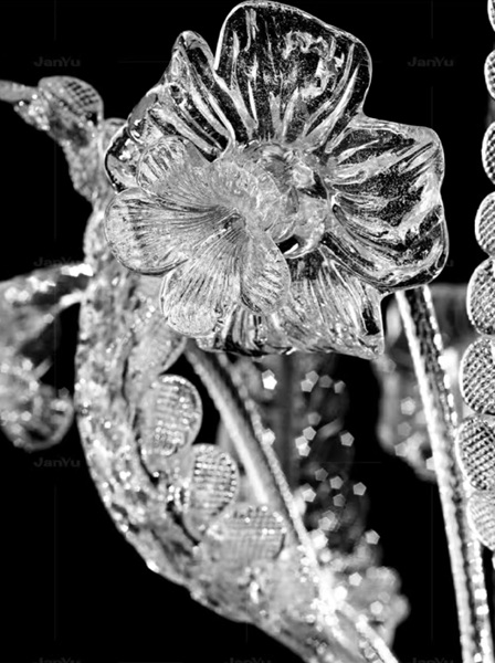 吹きガラスの装飾とクリスタルがきれいなブラケットライト「KKMD-60137-2」お花のカットガラス