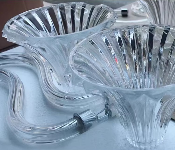 クリスタルのカットがきれいなシャンデリア「KKMD-60138-4」シェード